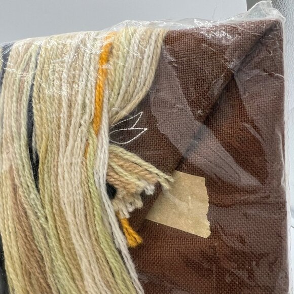 Sunset Stitchery Santa FE Heritage Wool 1976 Crewel Embroidery Kit 16x20 - Picture 8 of 10